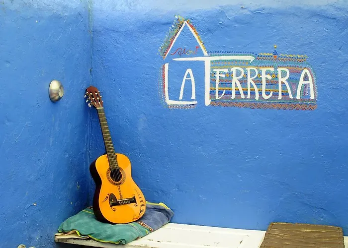 Hostal La Terrera Youth *
